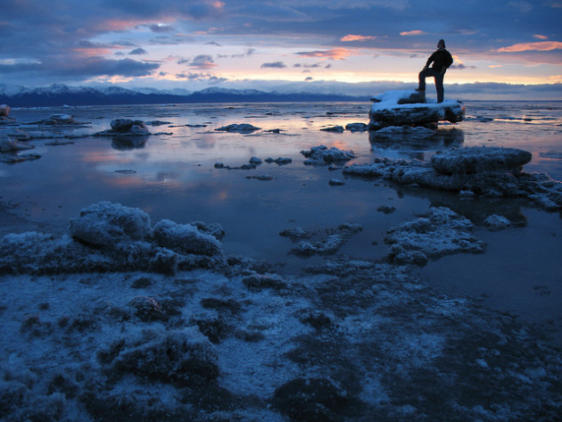 Si on vient à tomber dans une eau glacées (ici, en Alaska), la perte de chaleur est très rapide. - Ph. Paxson Woelber / Flickr / CC BY 2.0