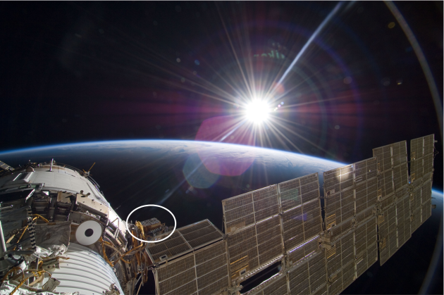 Vue de la plateforme EXPOSE fixée à l'extérieure de la station spatiale internationale (ESA)