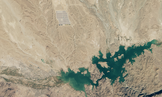 La centrale Noor I vue depuis le satellite Landsat 8 à 710 km d'altitude (Nasa)