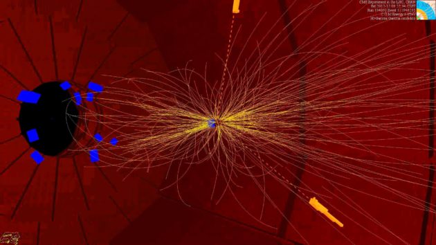 En 2012, le boson de Higgs s’est d’abord manifesté - ici dans le détecteur CMS - sous la forme de deux photons, fruits de sa désintégration. Si elle est confirmée, la découverte du X empruntera le même canal. 